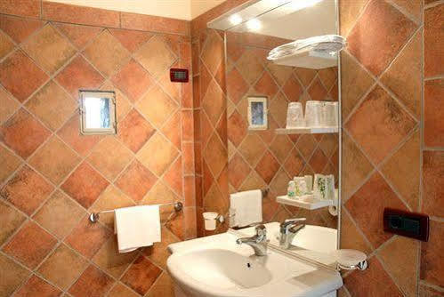 Hotel I Tigli Albergo Diffuso Corinaldo Eksteriør billede